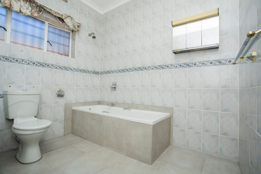 To Let 3 Bedroom Property for Rent in Bryanston Gauteng
