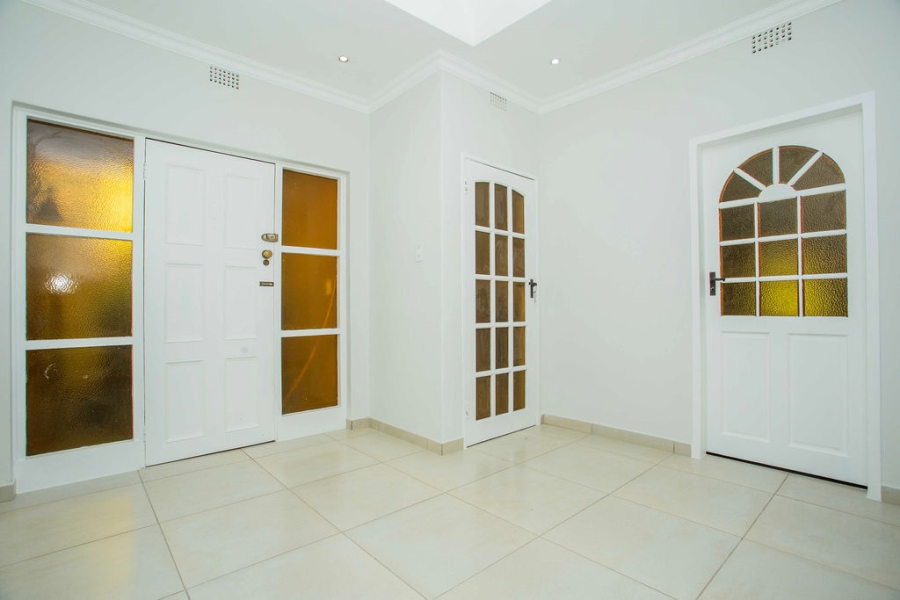 To Let 3 Bedroom Property for Rent in Bryanston Gauteng