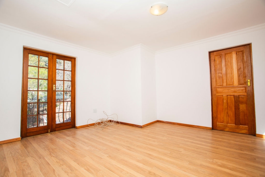To Let 3 Bedroom Property for Rent in Bryanston Gauteng