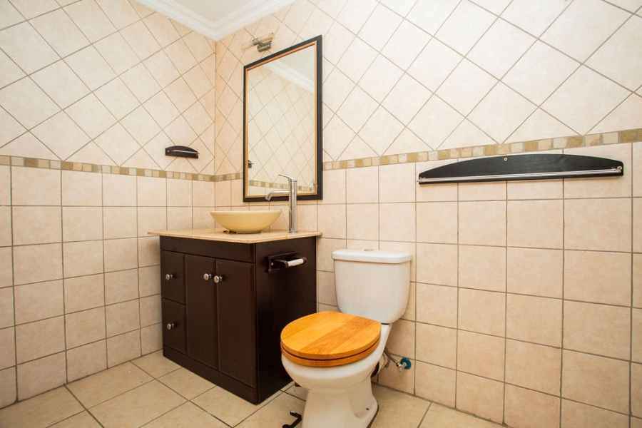 To Let 3 Bedroom Property for Rent in Bryanston Gauteng
