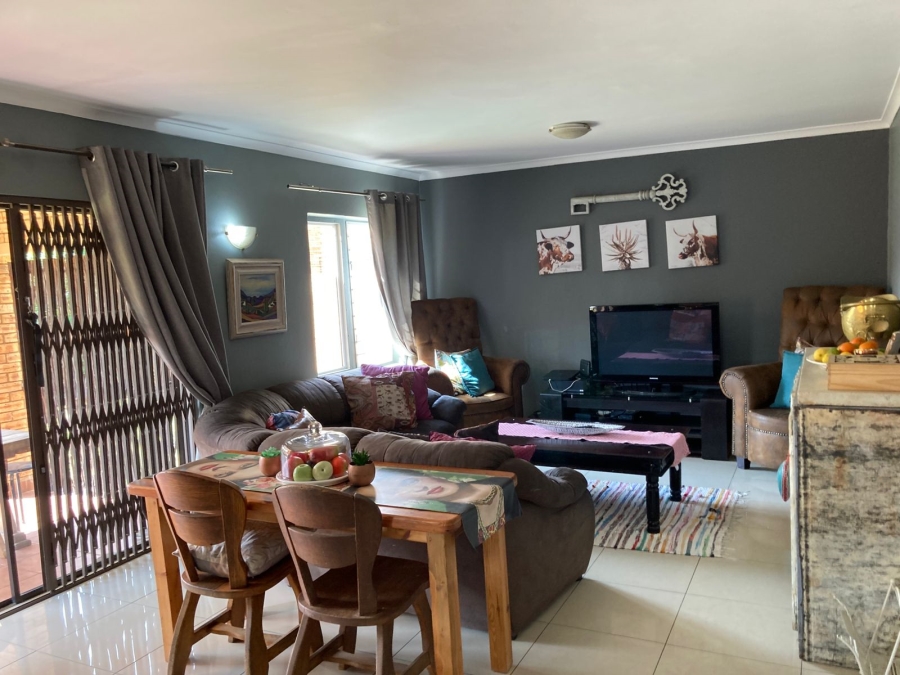 4 Bedroom Property for Sale in Ruimsig A H Gauteng
