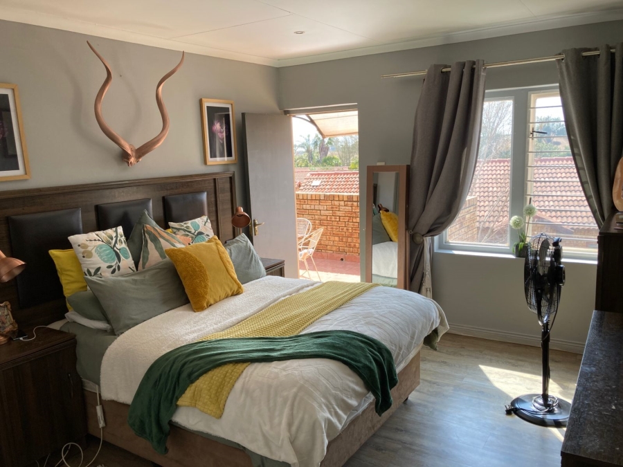 4 Bedroom Property for Sale in Ruimsig A H Gauteng