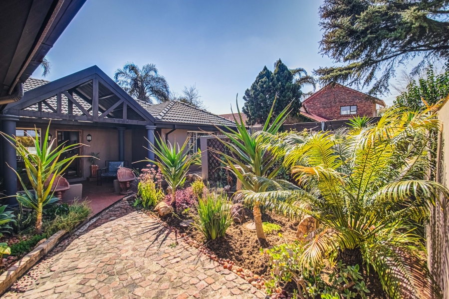 3 Bedroom Property for Sale in Marais Steyn Park Gauteng