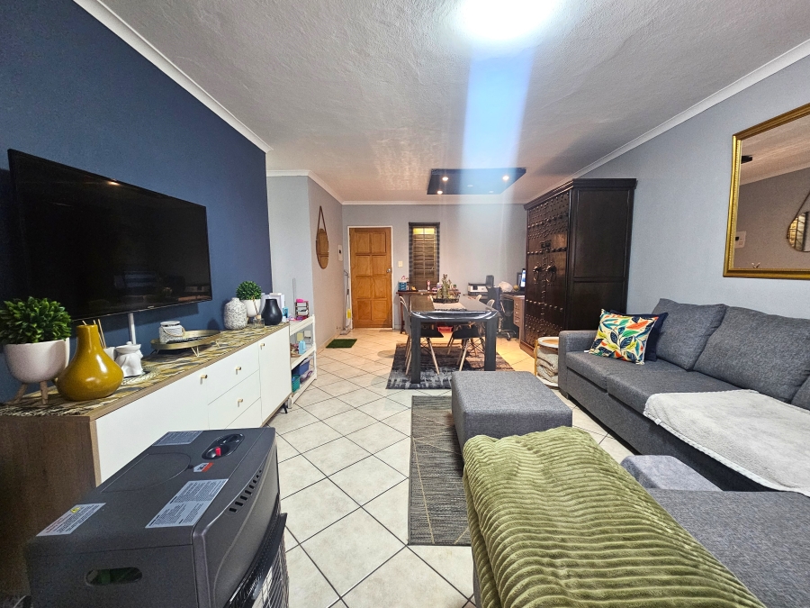 2 Bedroom Property for Sale in The Wilds Gauteng