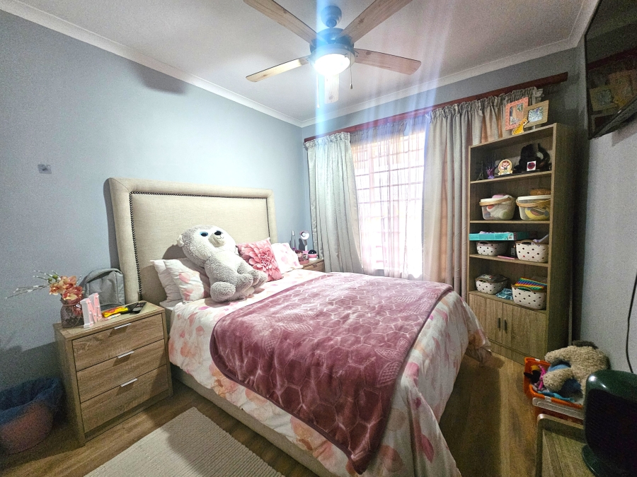 2 Bedroom Property for Sale in The Wilds Gauteng