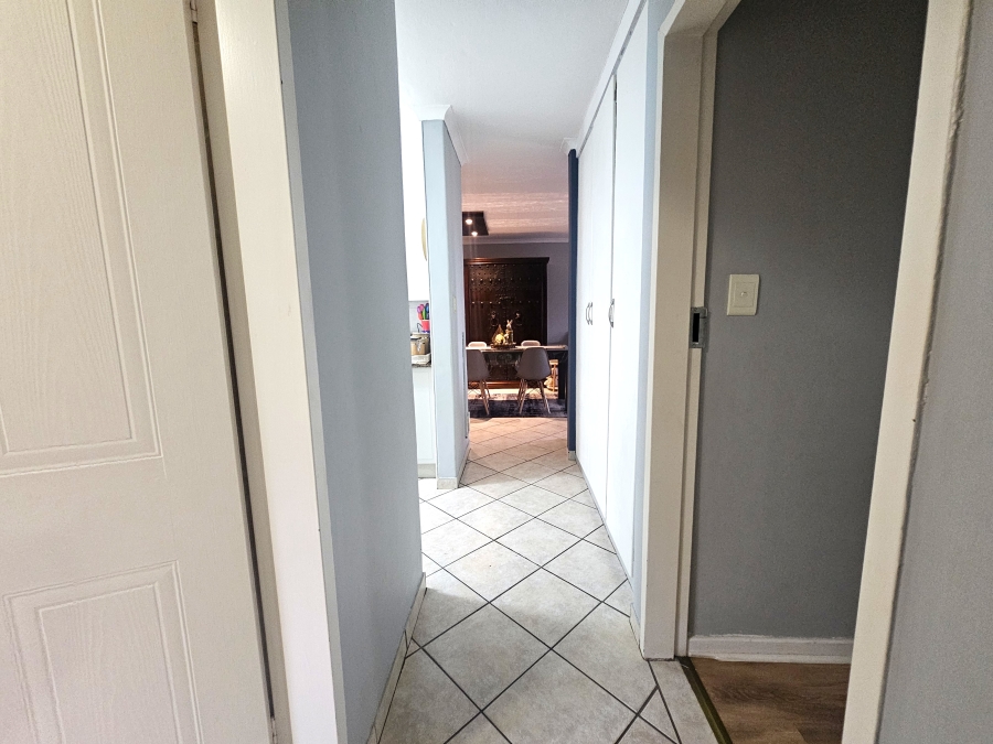 2 Bedroom Property for Sale in The Wilds Gauteng