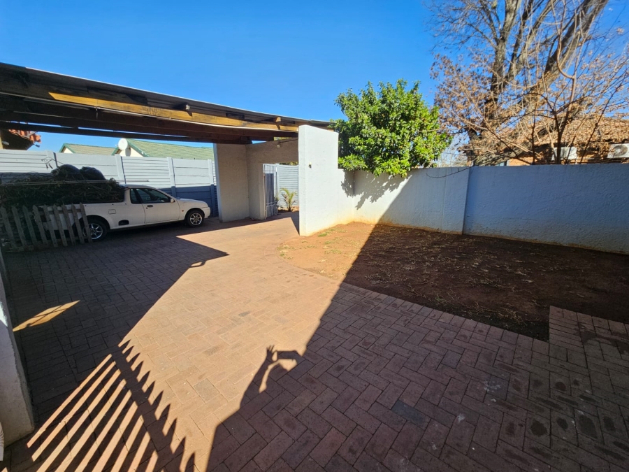 3 Bedroom Property for Sale in Brackenhurst Gauteng