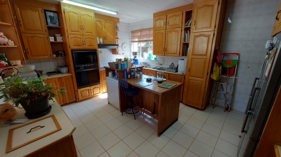 4 Bedroom Property for Sale in Waterkloof Ridge Gauteng