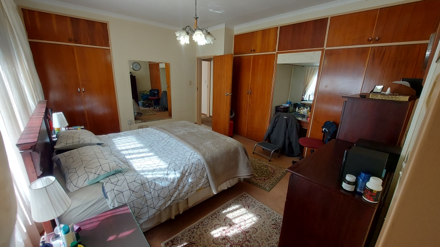 4 Bedroom Property for Sale in Waterkloof Ridge Gauteng