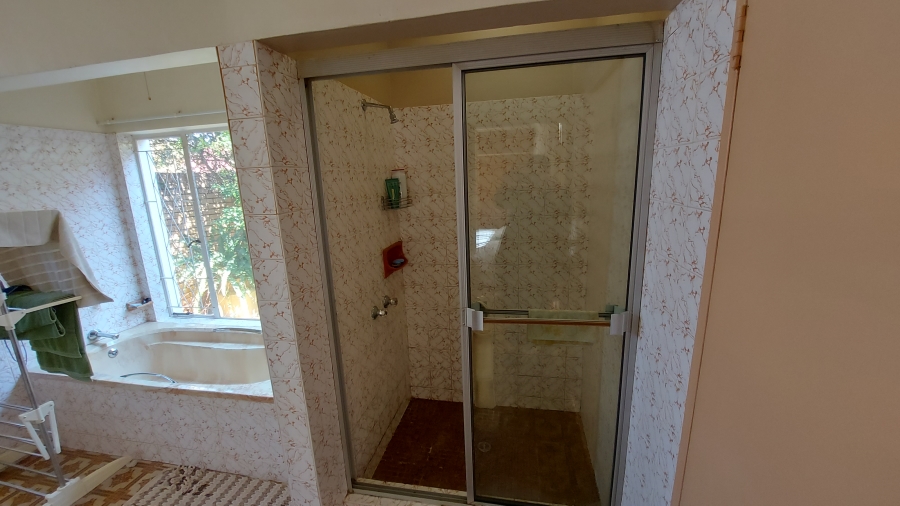 4 Bedroom Property for Sale in Waterkloof Ridge Gauteng