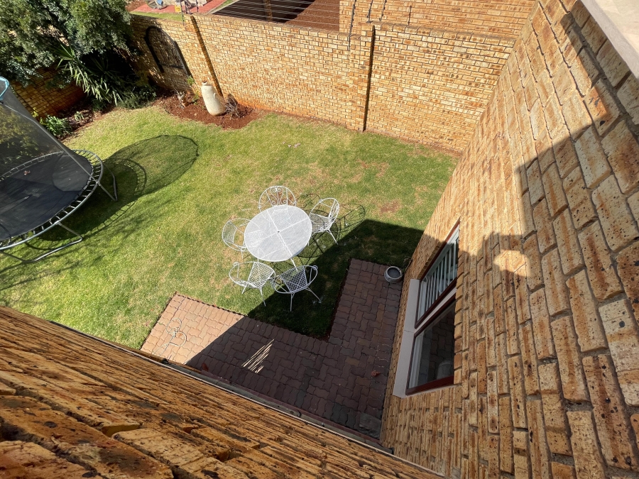 4 Bedroom Property for Sale in Ruimsig Gauteng