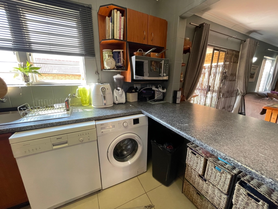 4 Bedroom Property for Sale in Ruimsig Gauteng