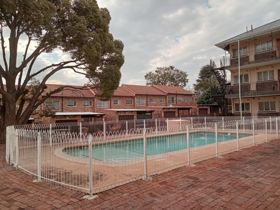 2 Bedroom Property for Sale in Ferndale Gauteng