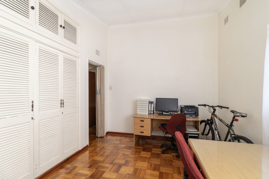 6 Bedroom Property for Sale in Meyerspark Gauteng