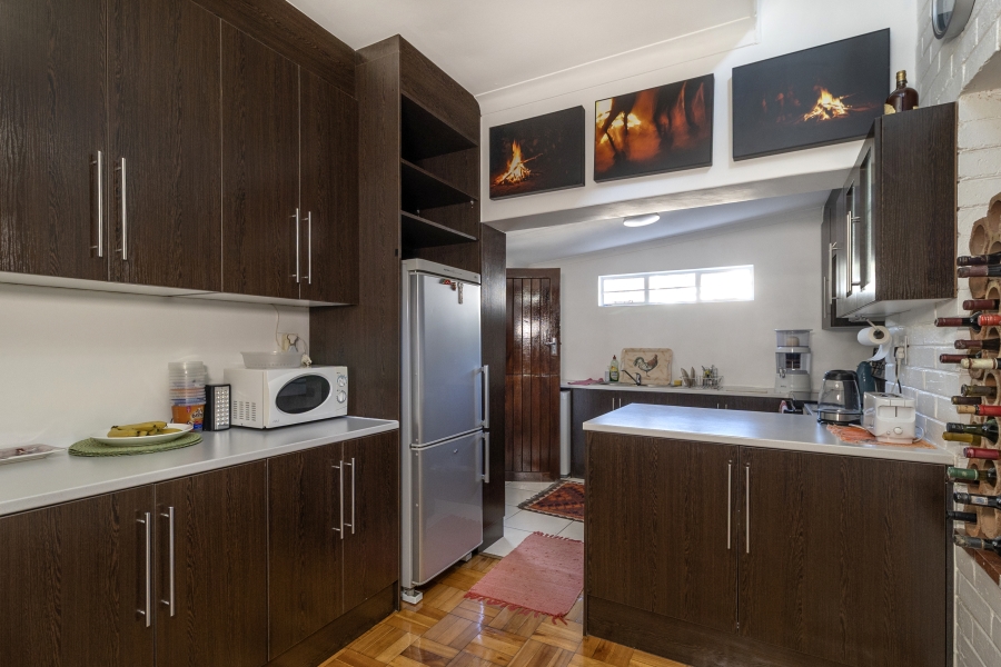6 Bedroom Property for Sale in Meyerspark Gauteng