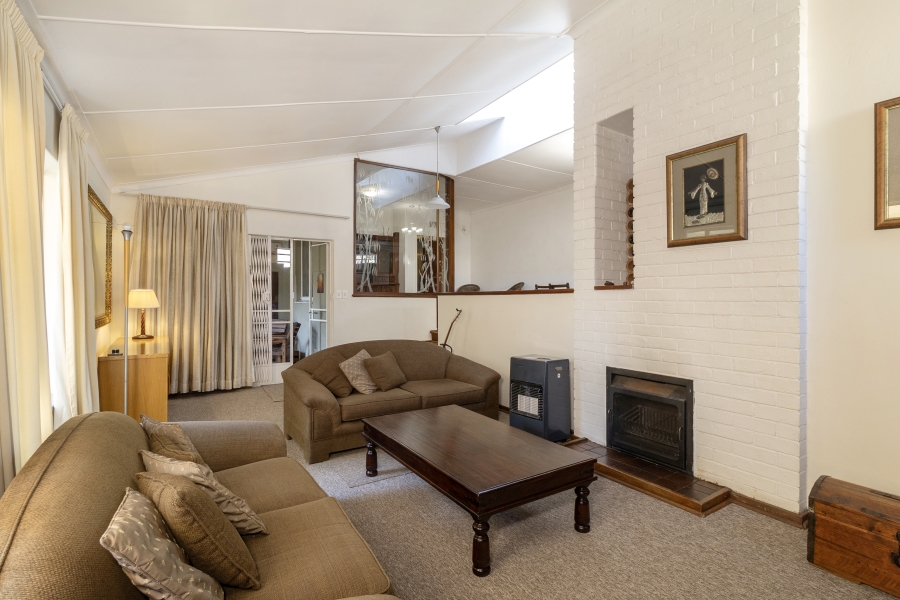 6 Bedroom Property for Sale in Meyerspark Gauteng