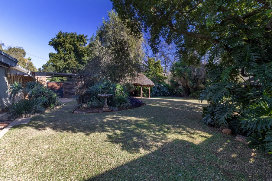 6 Bedroom Property for Sale in Meyerspark Gauteng