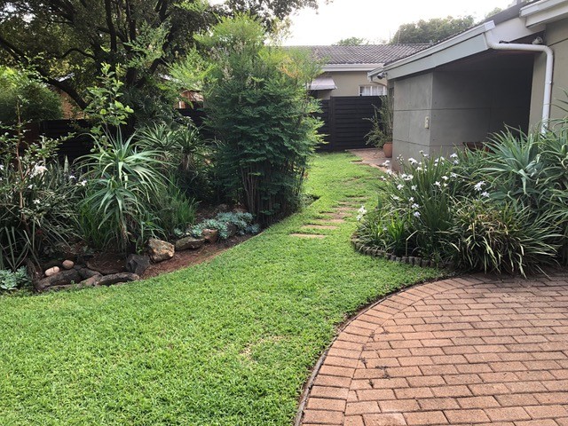 6 Bedroom Property for Sale in Meyerspark Gauteng