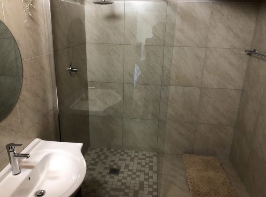 6 Bedroom Property for Sale in Meyerspark Gauteng