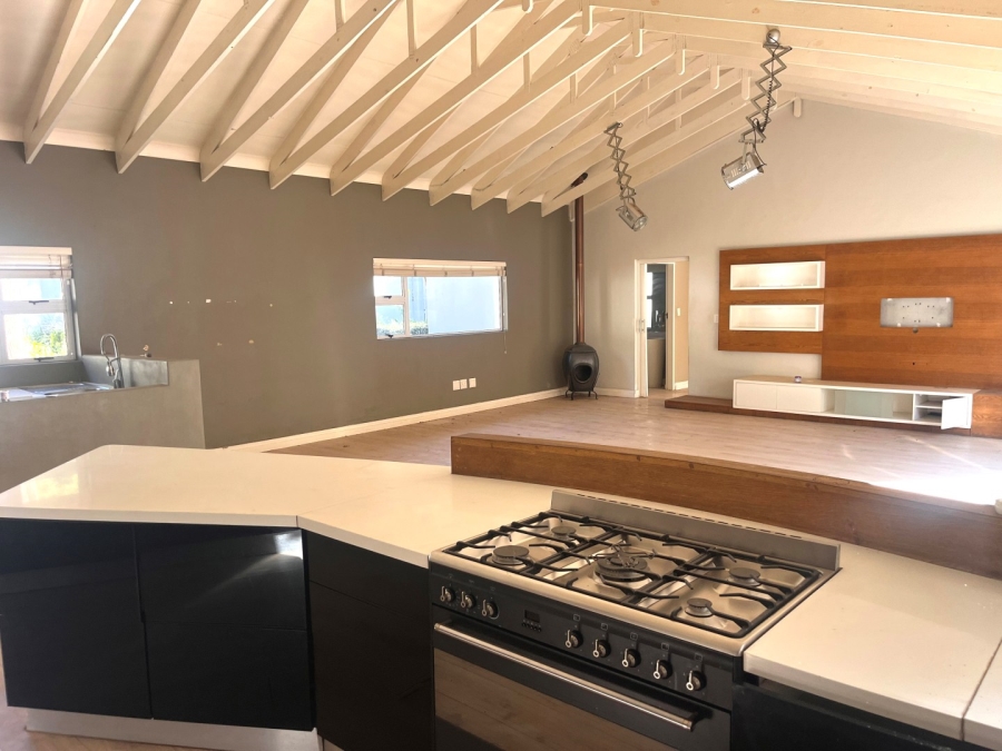 4 Bedroom Property for Sale in Waverley Gauteng