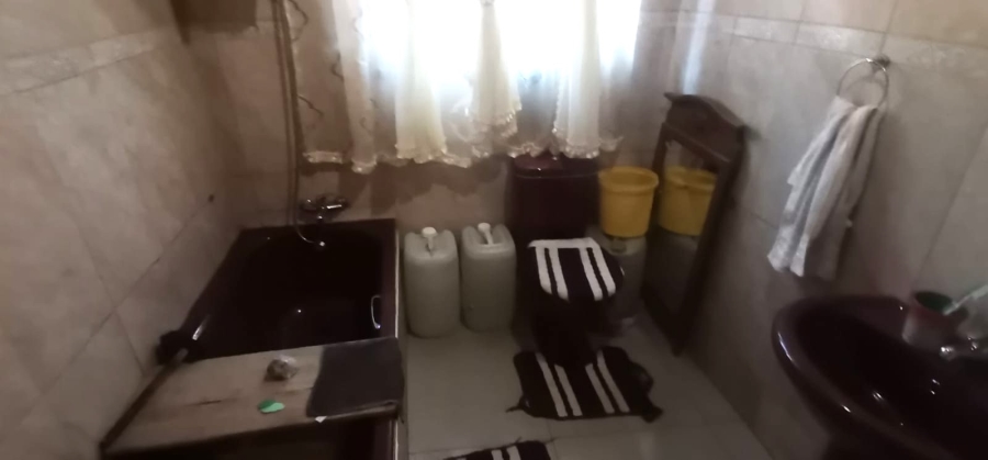 4 Bedroom Property for Sale in Masetjhaba View Gauteng
