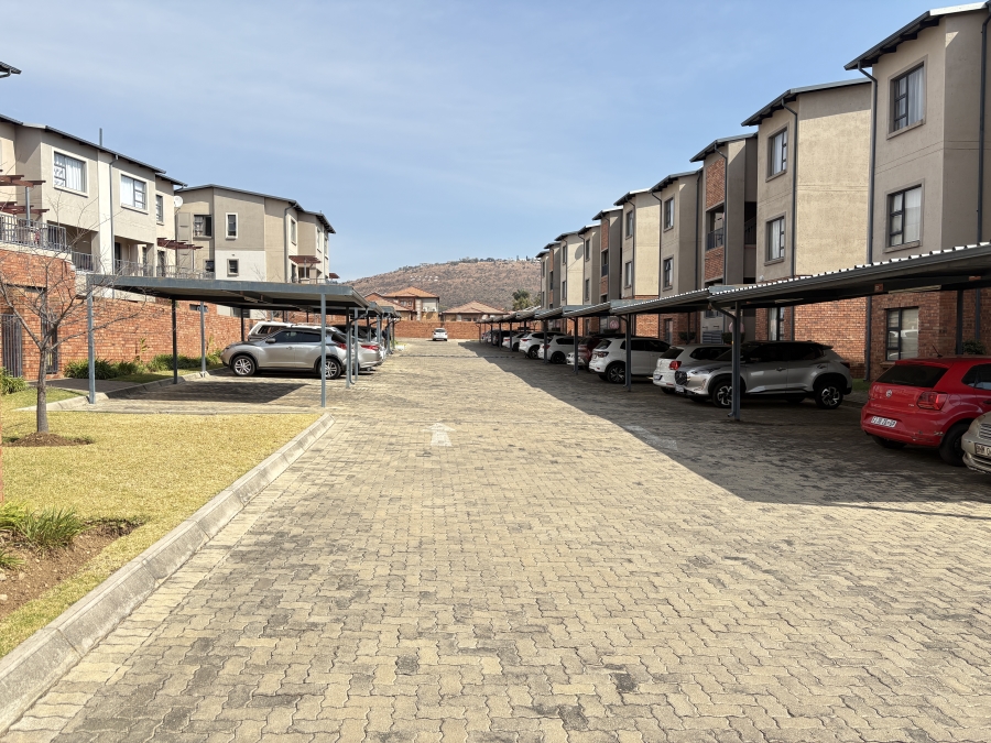 2 Bedroom Property for Sale in Wilgeheuwel Gauteng