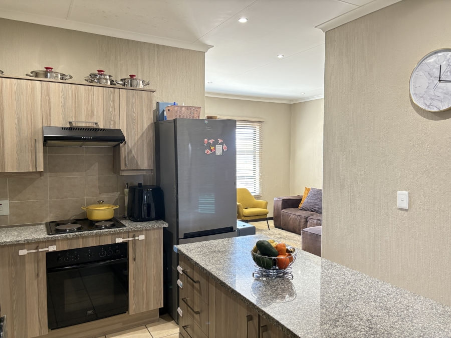 2 Bedroom Property for Sale in Wilgeheuwel Gauteng