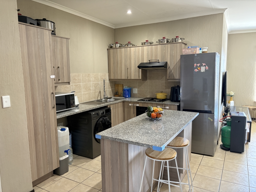 2 Bedroom Property for Sale in Wilgeheuwel Gauteng