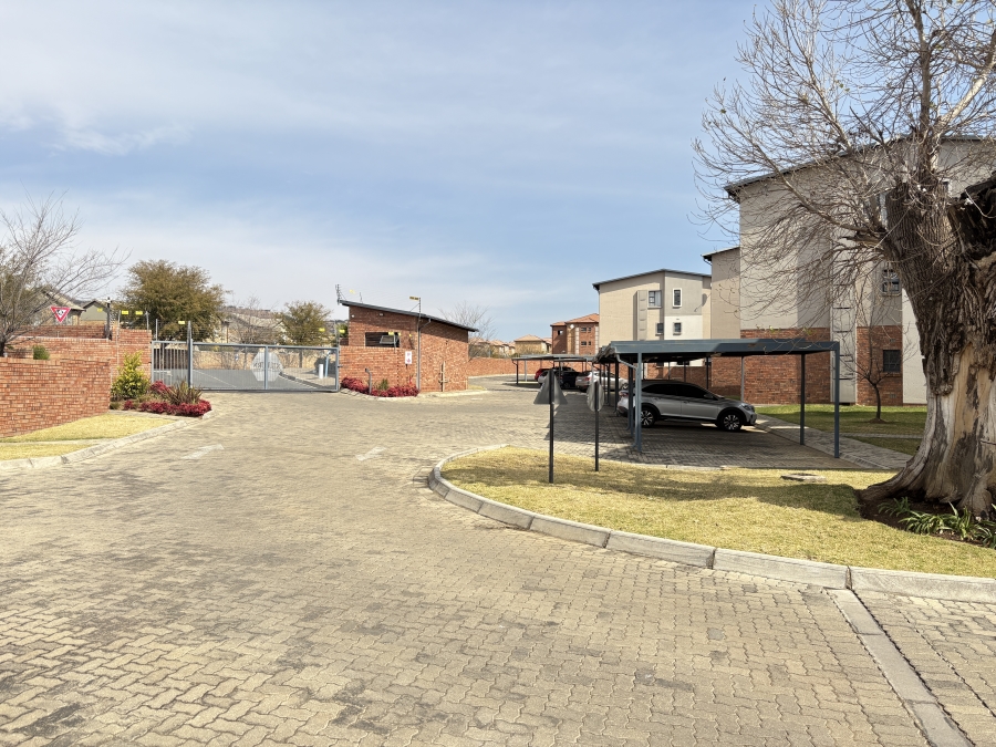 2 Bedroom Property for Sale in Wilgeheuwel Gauteng