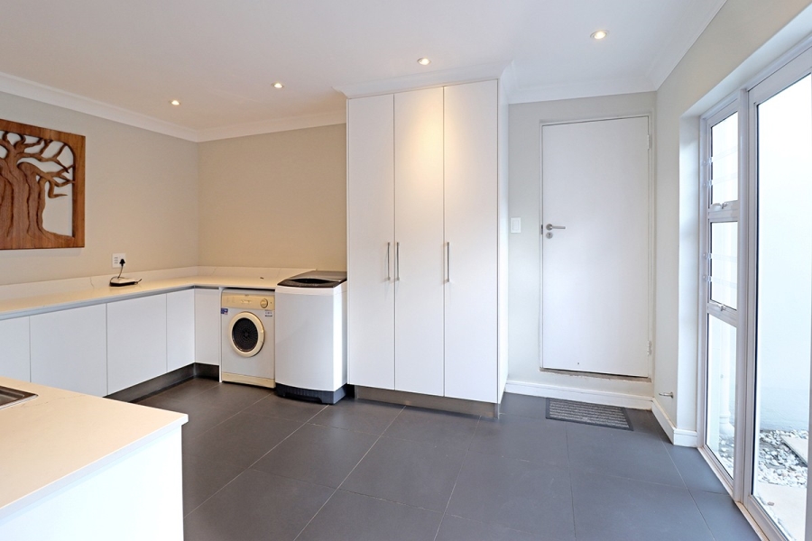5 Bedroom Property for Sale in Bryanston Gauteng