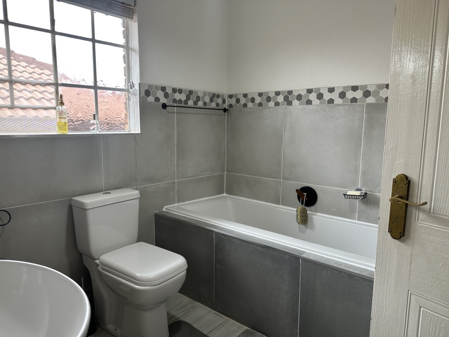 2 Bedroom Property for Sale in Northgate Gauteng