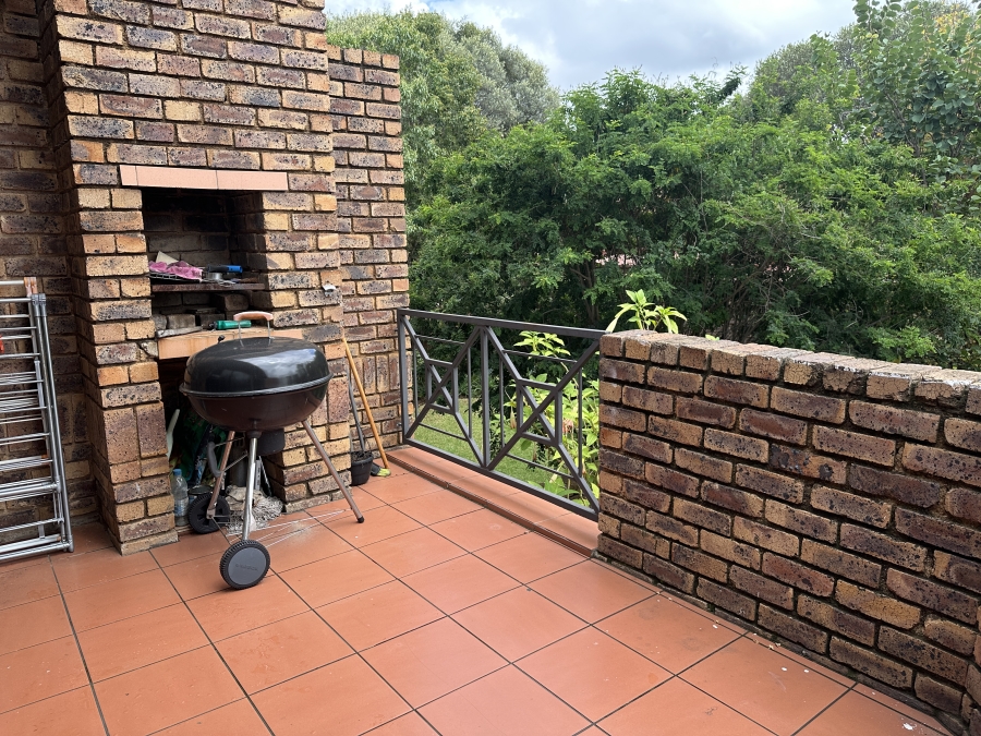 2 Bedroom Property for Sale in Northgate Gauteng