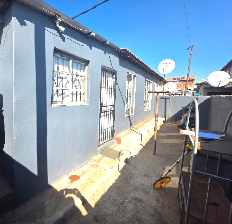 4 Bedroom Property for Sale in Pennyville Gauteng