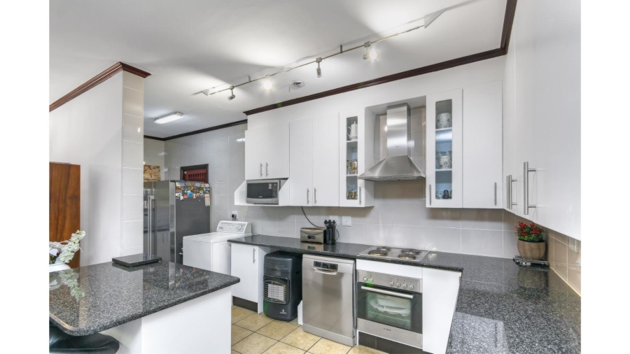 3 Bedroom Property for Sale in Halfway Gardens Gauteng