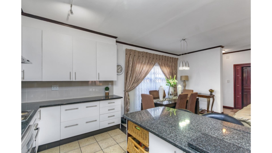 3 Bedroom Property for Sale in Halfway Gardens Gauteng