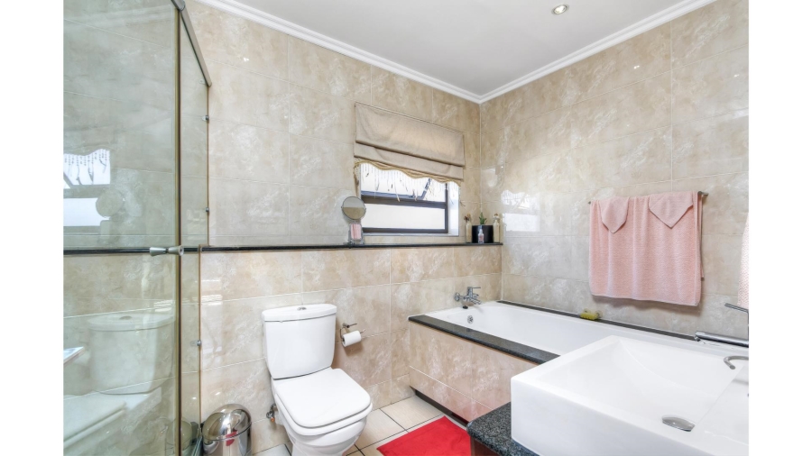 3 Bedroom Property for Sale in Halfway Gardens Gauteng