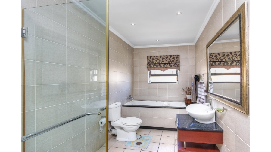 3 Bedroom Property for Sale in Halfway Gardens Gauteng