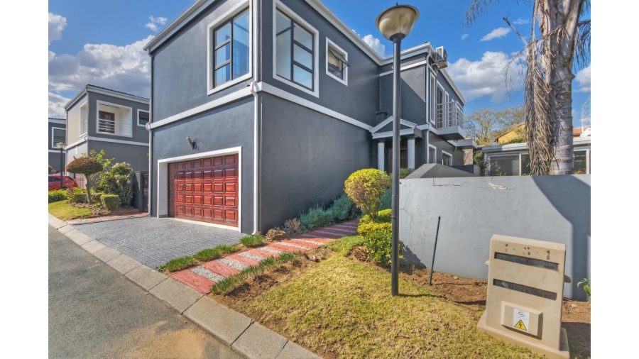 3 Bedroom Property for Sale in Halfway Gardens Gauteng