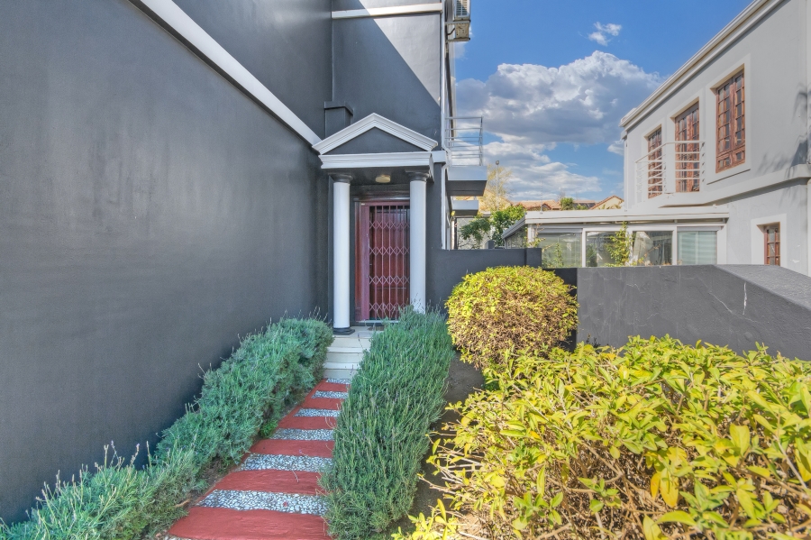 3 Bedroom Property for Sale in Halfway Gardens Gauteng