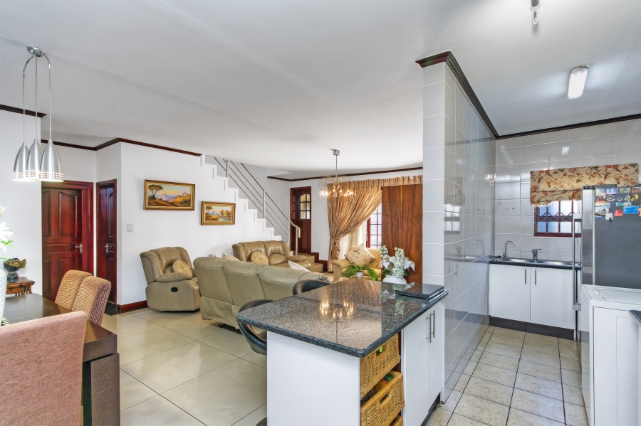 3 Bedroom Property for Sale in Halfway Gardens Gauteng