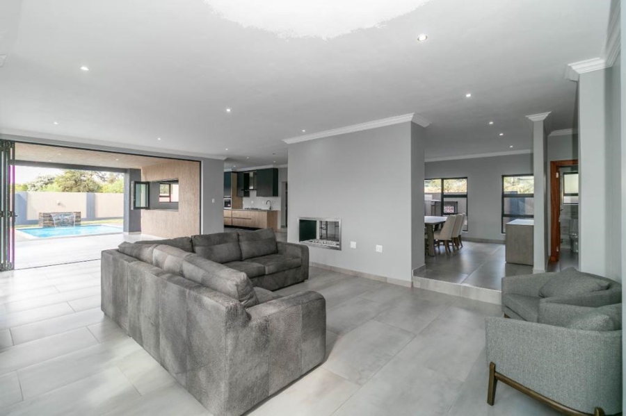 5 Bedroom Property for Sale in Eye of Africa Gauteng