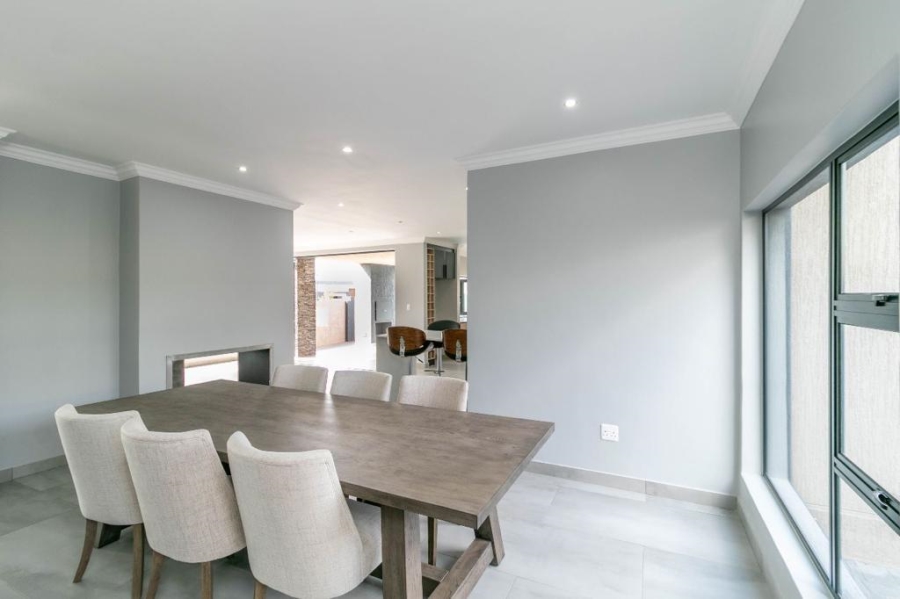 5 Bedroom Property for Sale in Eye of Africa Gauteng