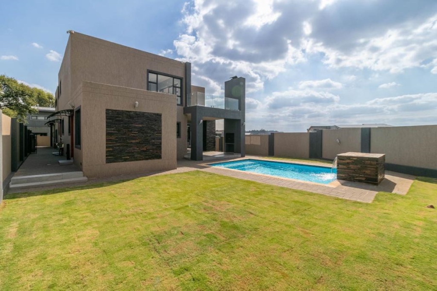 5 Bedroom Property for Sale in Eye of Africa Gauteng