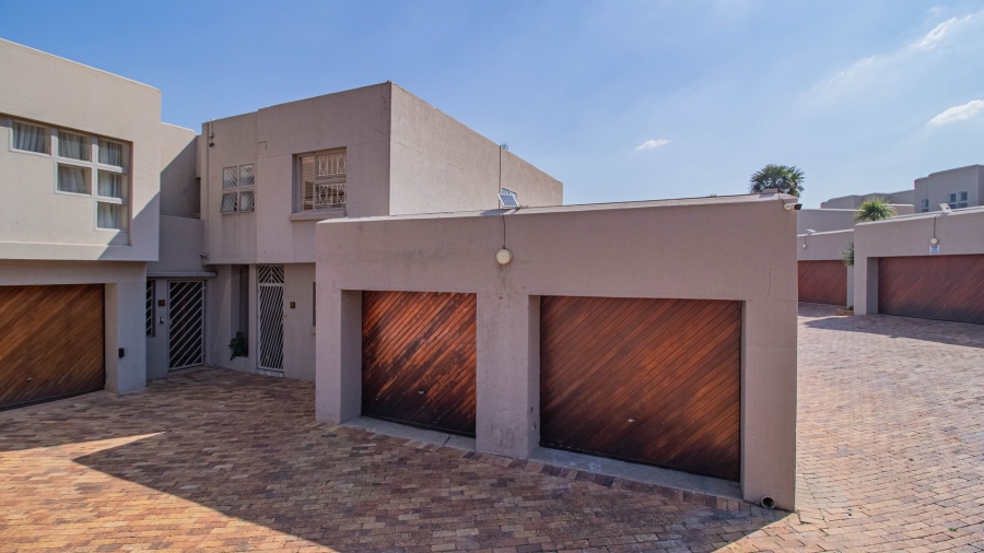 2 Bedroom Property for Sale in Bassonia Gauteng