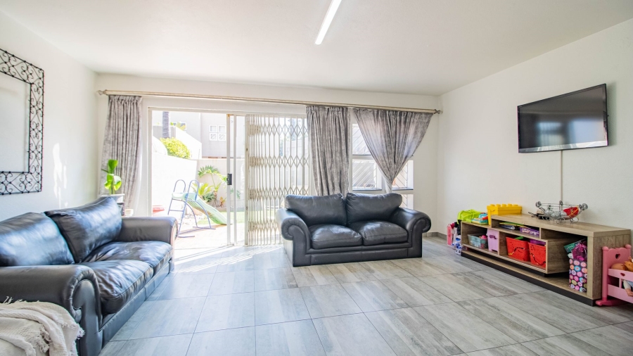 2 Bedroom Property for Sale in Bassonia Gauteng