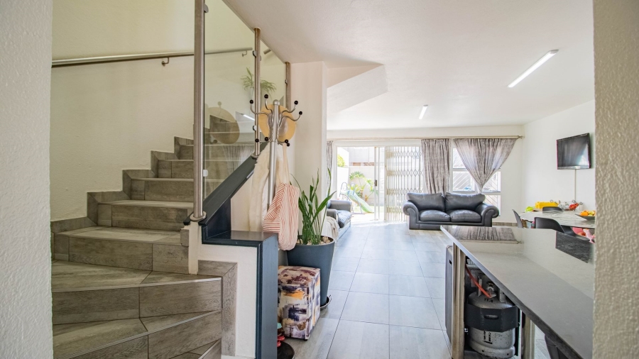 2 Bedroom Property for Sale in Bassonia Gauteng