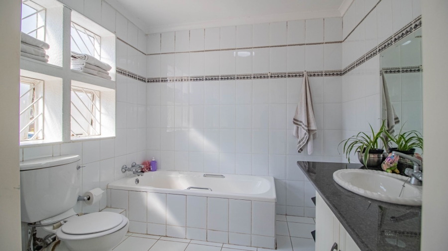 2 Bedroom Property for Sale in Bassonia Gauteng