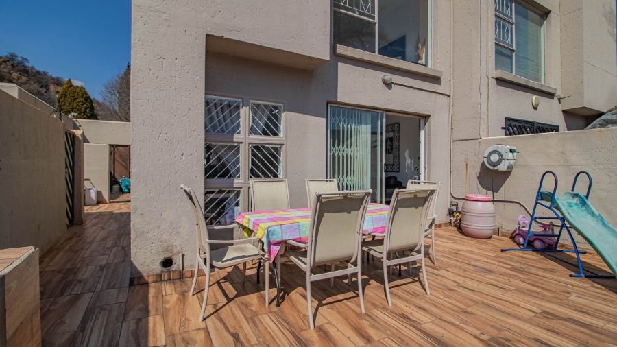 2 Bedroom Property for Sale in Bassonia Gauteng