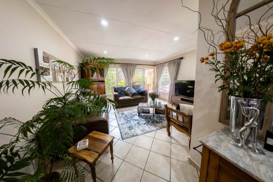 3 Bedroom Property for Sale in Eldoraigne Gauteng