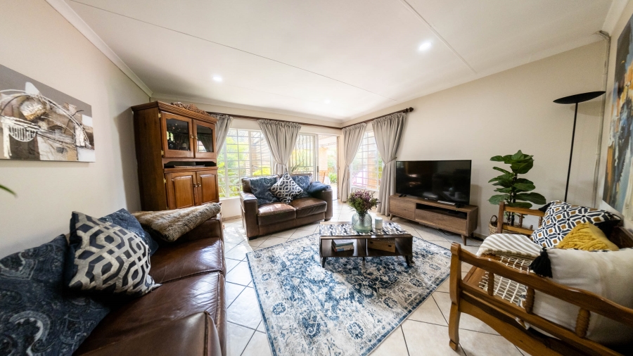 3 Bedroom Property for Sale in Eldoraigne Gauteng